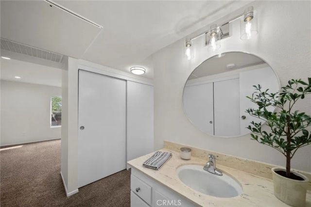 23515 Lyons 253, Valencia, CA 91355