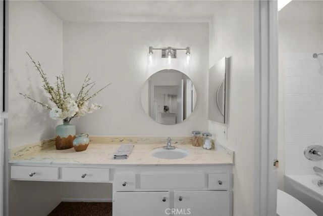 23515 Lyons 253, Valencia, CA 91355