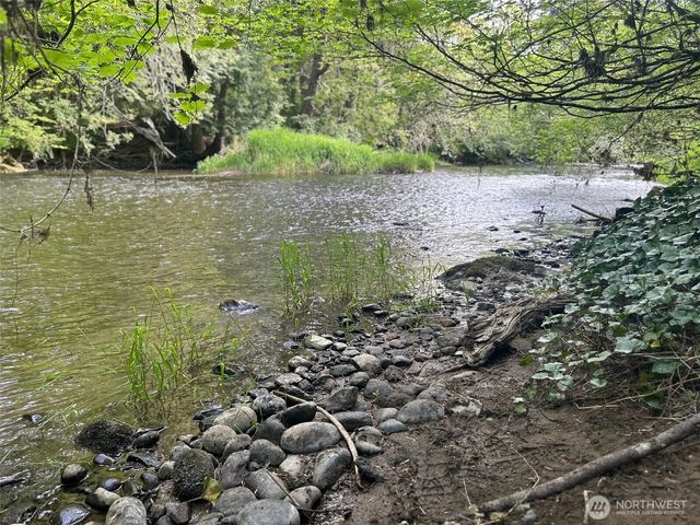 16037 Vail Loop Road SE, Rainier, WA 98576