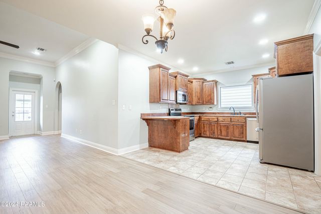 101 Tara Oak Drive, Carencro, LA 70520