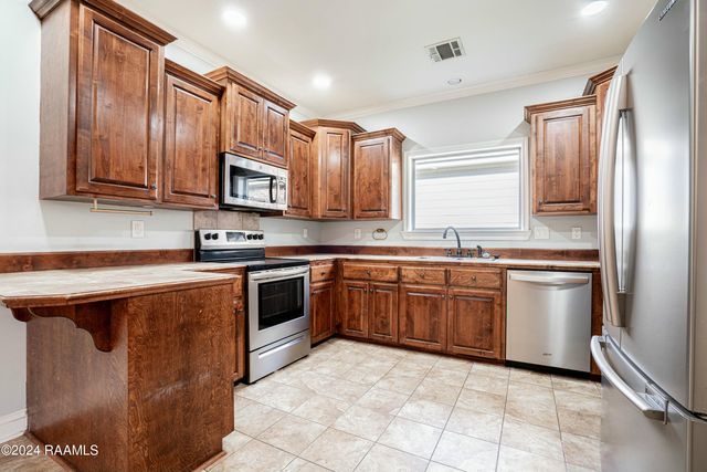 101 Tara Oak Drive, Carencro, LA 70520