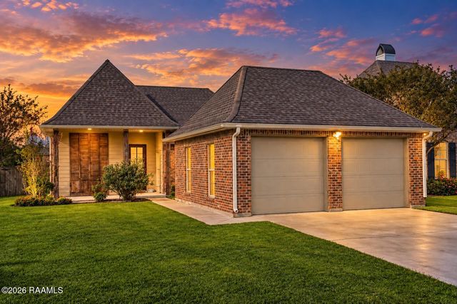 101 Tara Oak Drive, Carencro, LA 70520