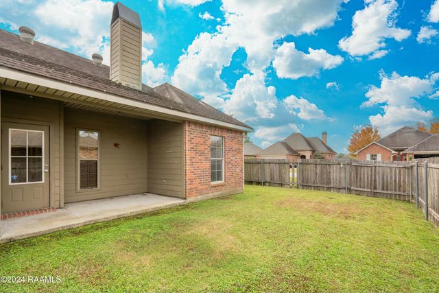 101 Tara Oak Drive, Carencro, LA 70520