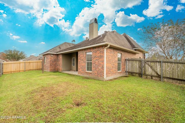 101 Tara Oak Drive, Carencro, LA 70520