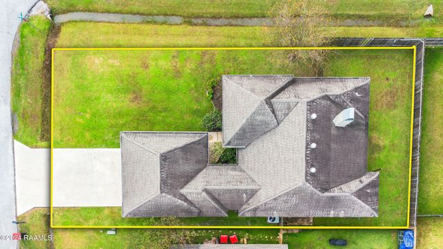 101 Tara Oak Drive, Carencro, LA 70520