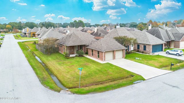 101 Tara Oak Drive, Carencro, LA 70520
