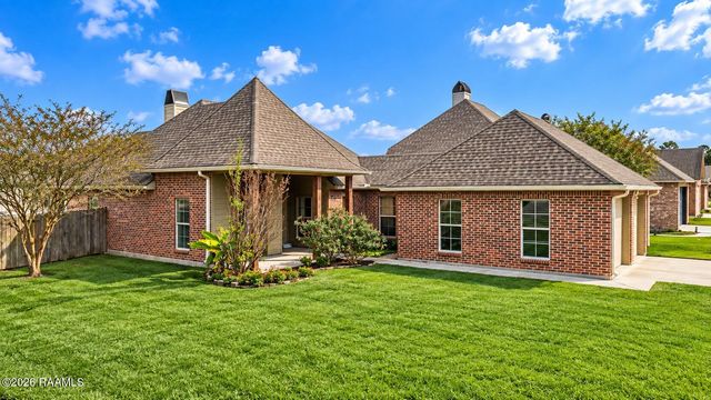 101 Tara Oak Drive, Carencro, LA 70520