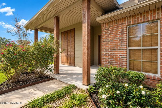 101 Tara Oak Drive, Carencro, LA 70520