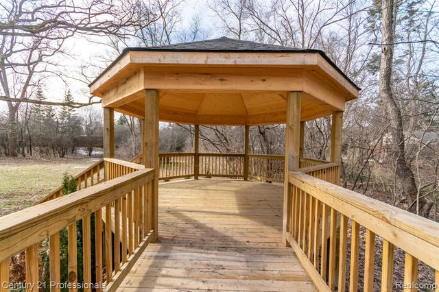 4080 Fairlane Drive, Bloomfield Hills, MI 48301