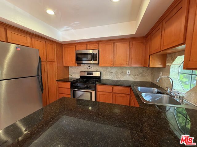 698 S Berendo Street 103, Los Angeles, CA 90005