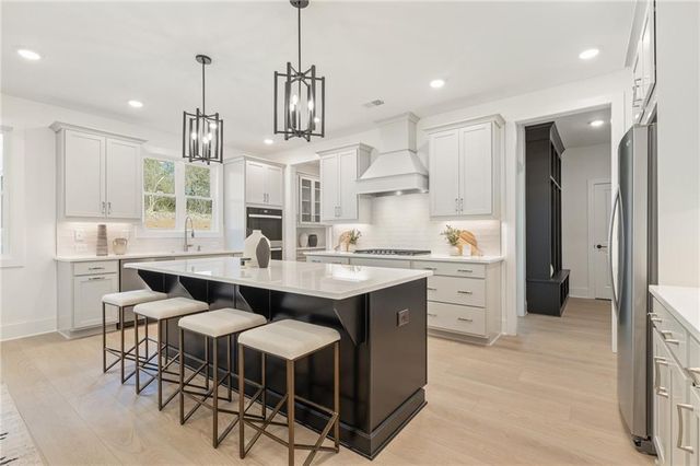 212 Knollwood Drive, Canton, GA 30015