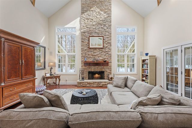 13217 Three Oaks Road, Sawyer, MI 49125