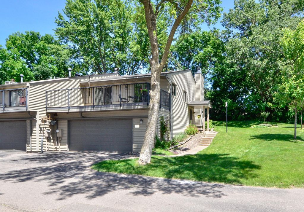 4406 Arden View Court, Arden Hills, MN 55112 — photo 2