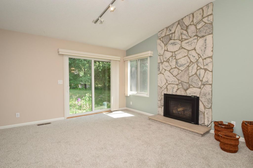 4406 Arden View Court, Arden Hills, MN 55112 — photo 4