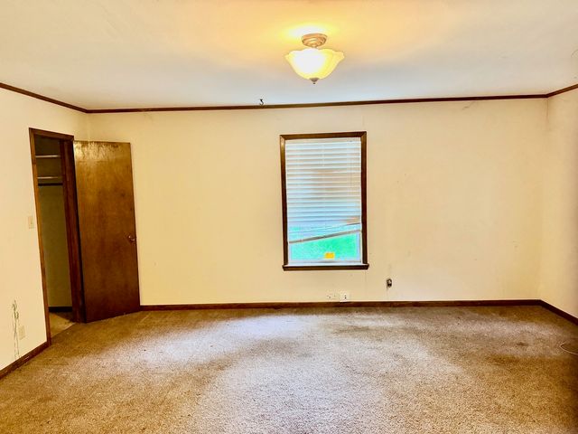 1215 NW 1st Avenue, Mineral Wells, TX 76067