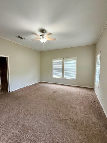 1215 NW 1st Avenue, Mineral Wells, TX 76067