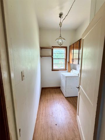 1215 NW 1st Avenue, Mineral Wells, TX 76067
