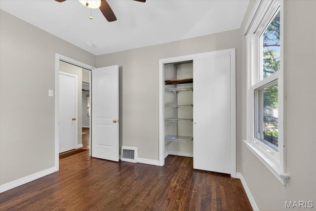 1433 Kraft Street, St Louis, MO 63139
