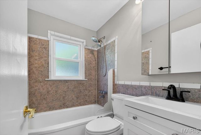 1433 Kraft Street, St Louis, MO 63139