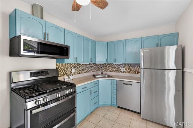1433 Kraft Street, St Louis, MO 63139