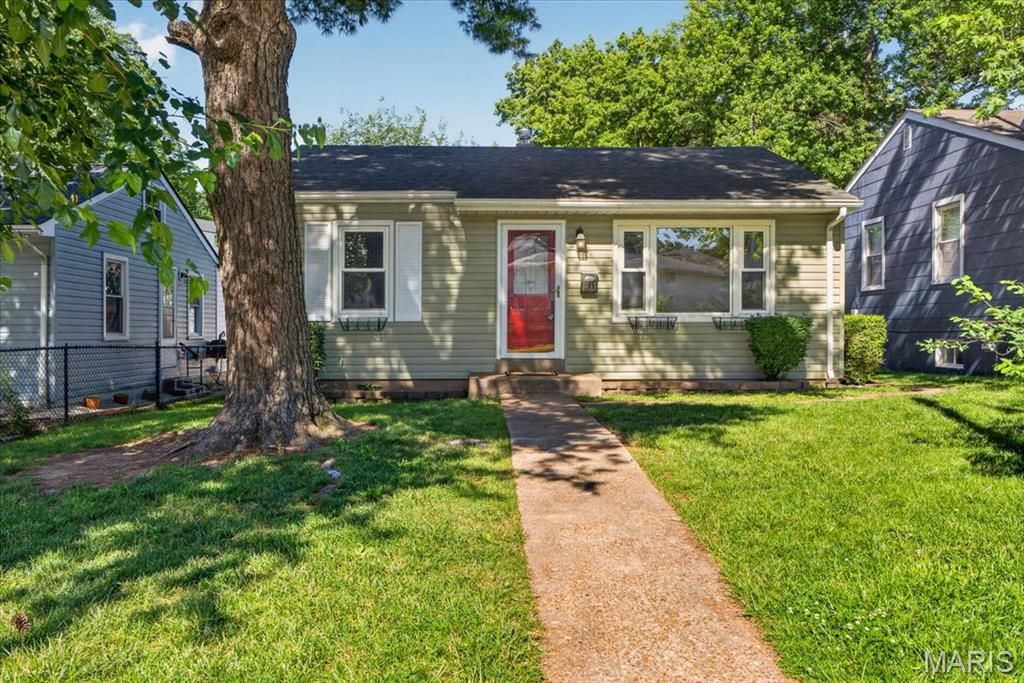 1433 Kraft Street, St Louis, MO 63139