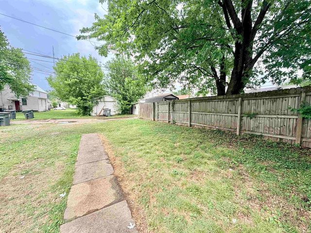 2115 W Iowa Street, Evansville, IN 47712