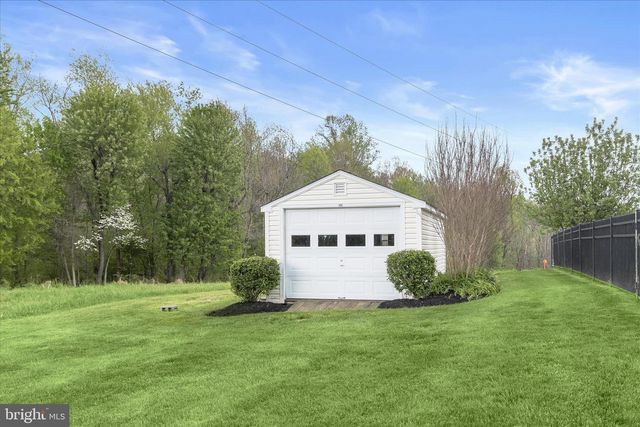 600 CORSAIR CT, Sykesville, MD 21784
