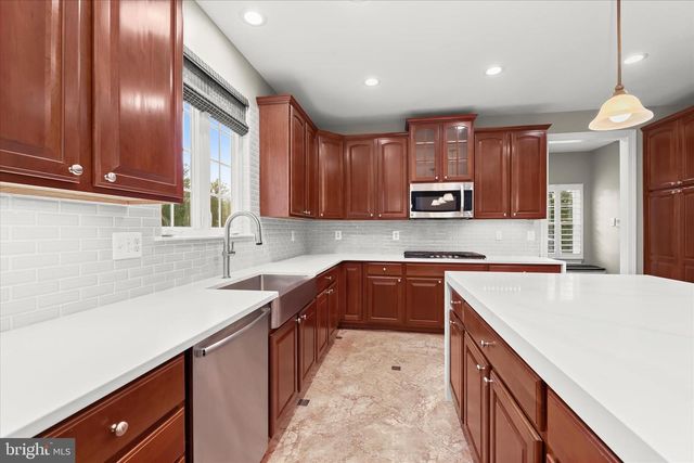 600 CORSAIR CT, Sykesville, MD 21784