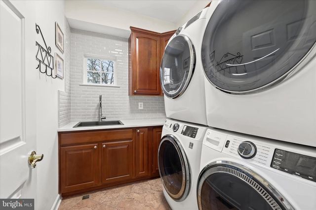 600 CORSAIR CT, Sykesville, MD 21784