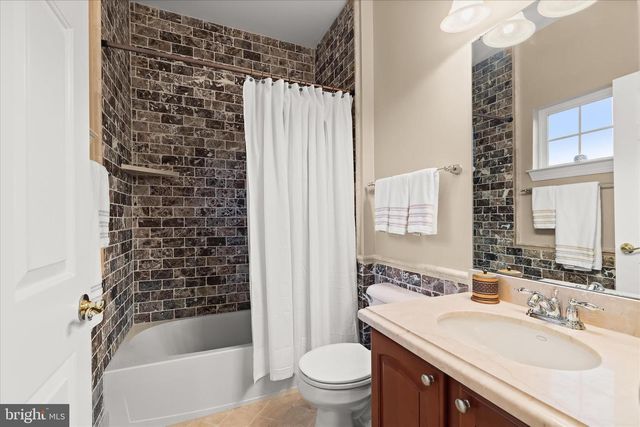 600 CORSAIR CT, Sykesville, MD 21784