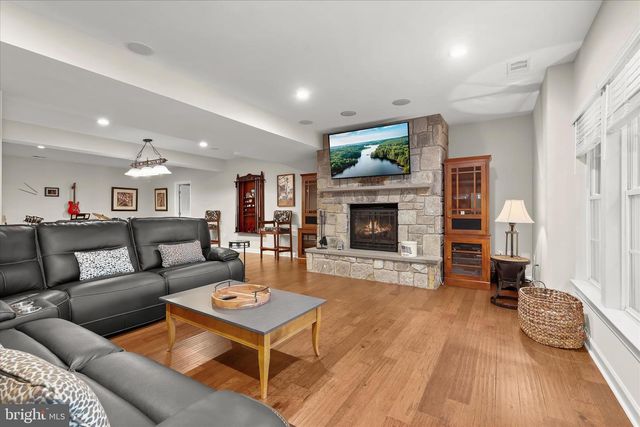 600 CORSAIR CT, Sykesville, MD 21784