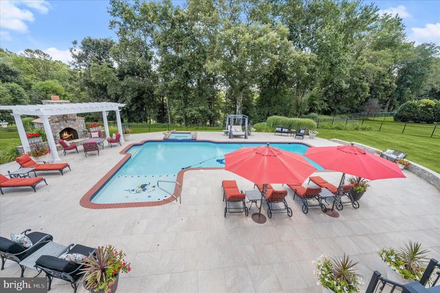 600 CORSAIR CT, Sykesville, MD 21784