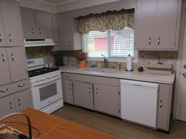 220 Morgan Lane, West Haven, CT 06516