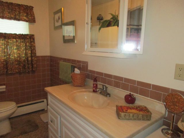 220 Morgan Lane, West Haven, CT 06516