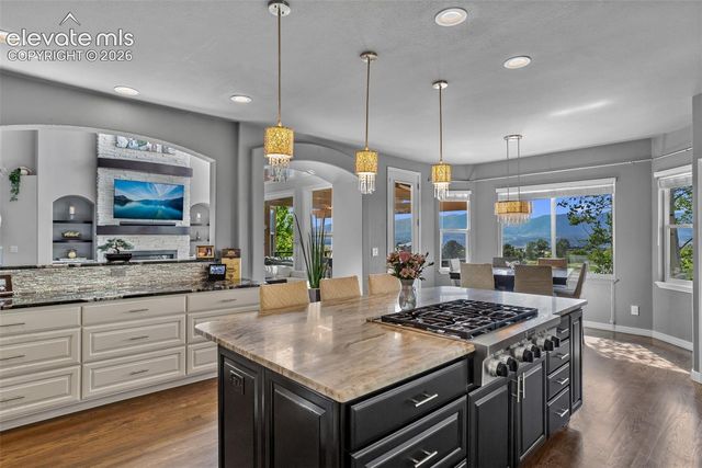 9952 Oak Knoll Terrace, Colorado Springs, CO 80920