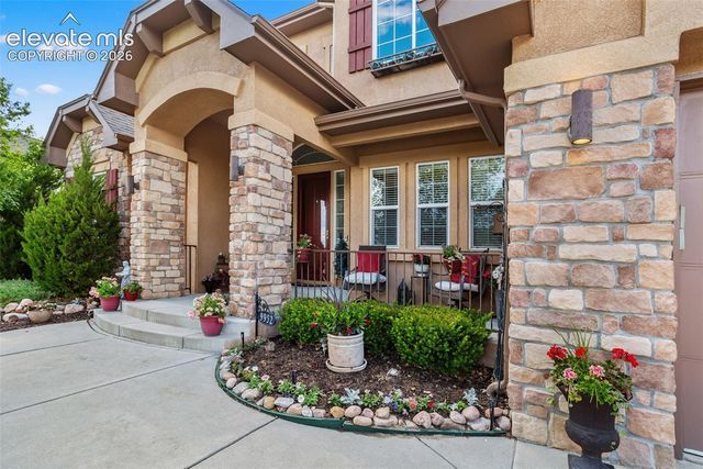 9952 Oak Knoll Terrace, Colorado Springs, CO 80920