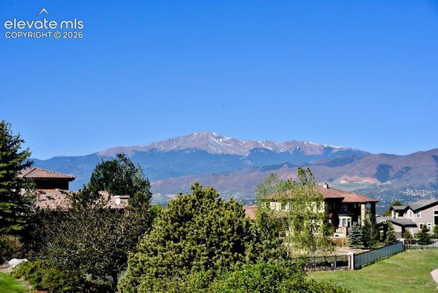 9952 Oak Knoll Terrace, Colorado Springs, CO 80920