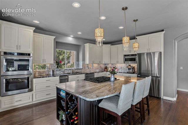 9952 Oak Knoll Terrace, Colorado Springs, CO 80920