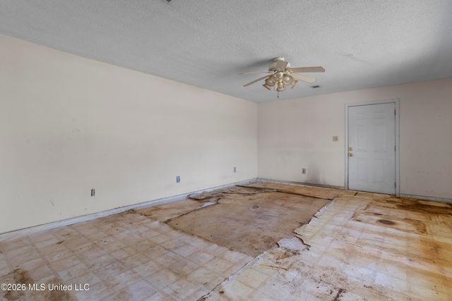 4524 Old Fort Bayou Road, Ocean Springs, MS 39564