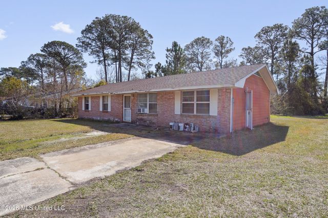 4524 Old Fort Bayou Road, Ocean Springs, MS 39564