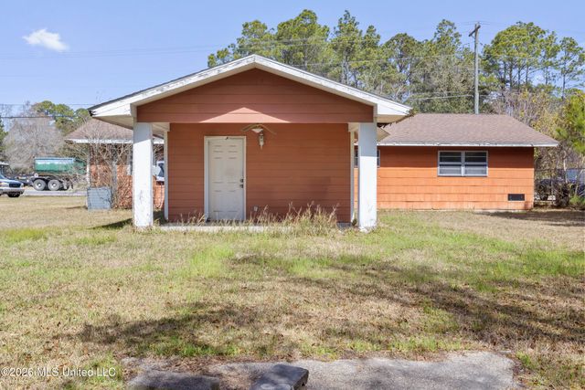4524 Old Fort Bayou Road, Ocean Springs, MS 39564