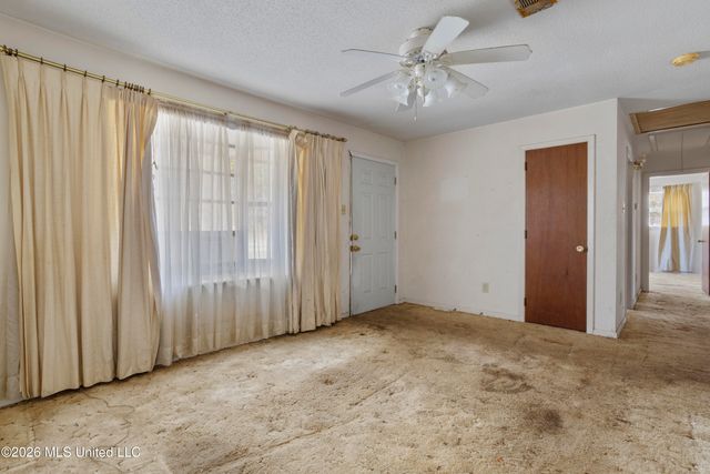 4524 Old Fort Bayou Road, Ocean Springs, MS 39564