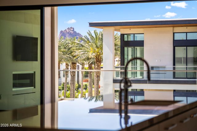 6587 N PALMERAIE Boulevard 3022, Paradise Valley, AZ 85253