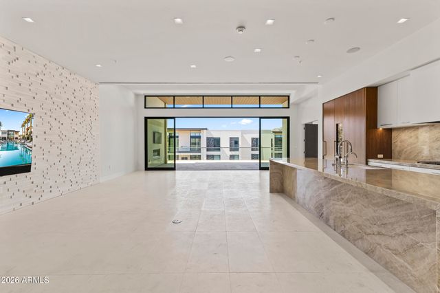 6587 N PALMERAIE Boulevard 3022, Paradise Valley, AZ 85253