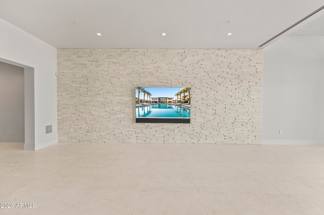 6587 N PALMERAIE Boulevard 3022, Paradise Valley, AZ 85253