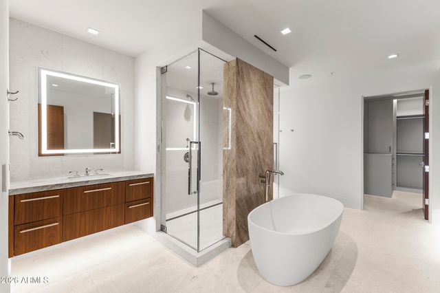 6587 N PALMERAIE Boulevard 3022, Paradise Valley, AZ 85253