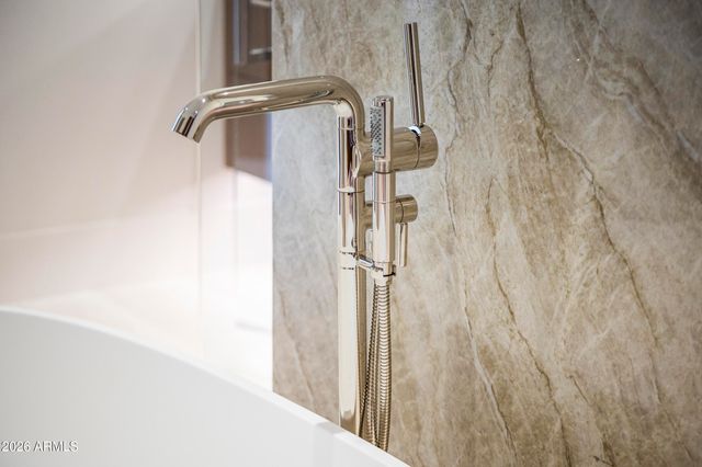 6587 N PALMERAIE Boulevard 3022, Paradise Valley, AZ 85253