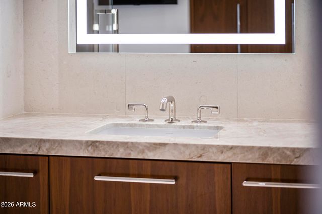 6587 N PALMERAIE Boulevard 3022, Paradise Valley, AZ 85253