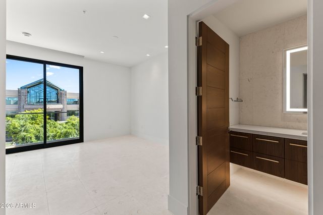 6587 N PALMERAIE Boulevard 3022, Paradise Valley, AZ 85253