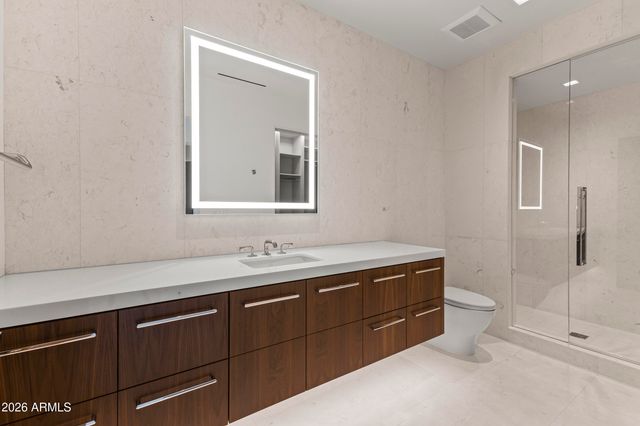 6587 N PALMERAIE Boulevard 3022, Paradise Valley, AZ 85253